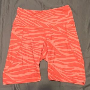 Old Navy active powersoft legging bike shorts orange zebra print size medium